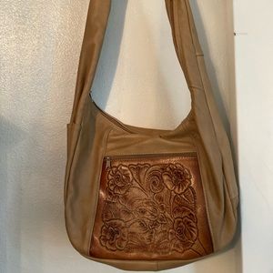 Handcrafted leather bag made in Mexico